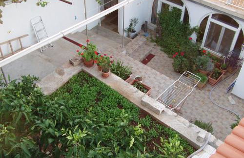 Apartments by the sea Cove Zarace - Gdinj, Hvar - 2047 - Foto 8