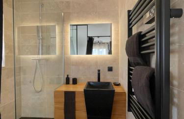 Élégance et confort-vue sur la cathédrale - Parking - Foto 44