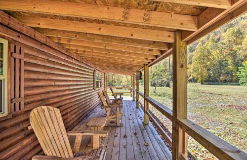 Parsons Semper Fi Cabin with Fire Pit! - Foto 2