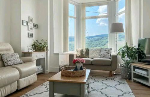 Mabon House near Zip World Tower and Bike Park Wales - Foto 2