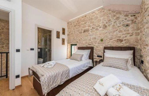 Beautiful Home In Poljaci - Foto 28