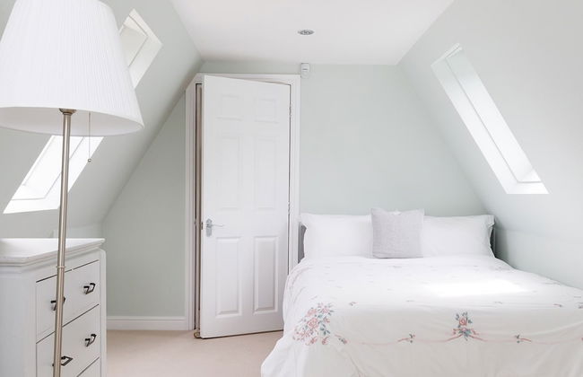 Stunning 5BR Home With Pool - 5 min to Beach - Foto 44