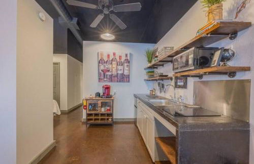 Haven at Hazel ~ Downtown Studio - Foto 26