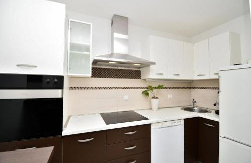 Apartments Lux with pool - Foto 45