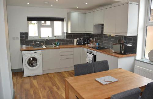 The Moo House 2 bed Property - STAYSEEKERS - Foto 3