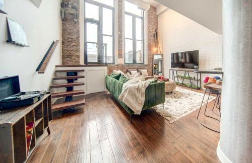 Waterfront Cleveland Apt about 1 Mi to Downtown - Foto 6