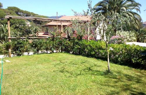 Graziosa Villetta di Naregno a 400 mt dal mare, bel giardino, posto auto e aria condizionata - Foto 24