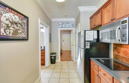 Auburn Retreat with Balcony - Walk to Campus! - Foto 6