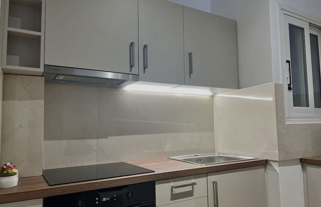 Penthouse & Apartments by the Sea near Airport - Foto 16