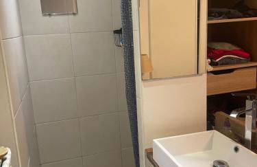 Charmante maison-chalet, vélos et jacuzzi - Foto 11