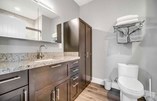 Cle Suites 1BR 1BA 5 min Walk to Cle Clinic #10 - Foto 7