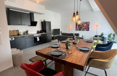 Design am Rhein I Zentral I 2BR I Aufzug I Dachterrasse I Parken I helloYOU apartments x BRIGHT Collection - Foto 1