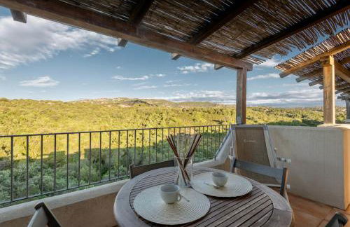 ISA-Residence with swimming-pool just 4 km from Baja Sardinia, apartments with outdoor private space and air conditioning - Foto 3