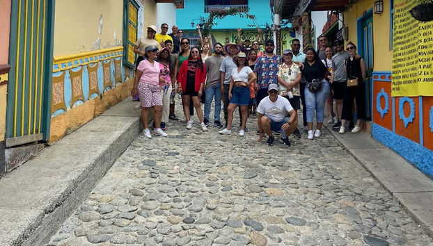 Tutti riuniti per la visita di Guatapé