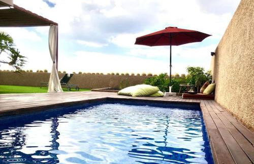 Precioso chalet en Santa Cruz con piscina - Foto 2