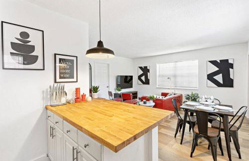 Lovely 2 BR Condo With Free Parking on Premises - Foto 43