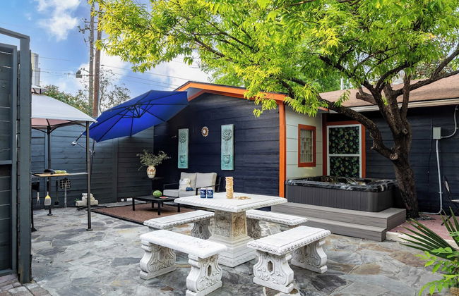 Red River by Avantstay Shared Pool + Hot Tub 20 Minutes to Downtown Austin - Foto 1