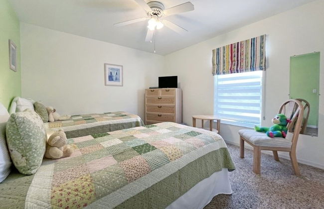 Greatest Grove 4 Bedroom Home by RedAwning - Photo 5