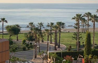 Sonata first line apartment - Photo 1