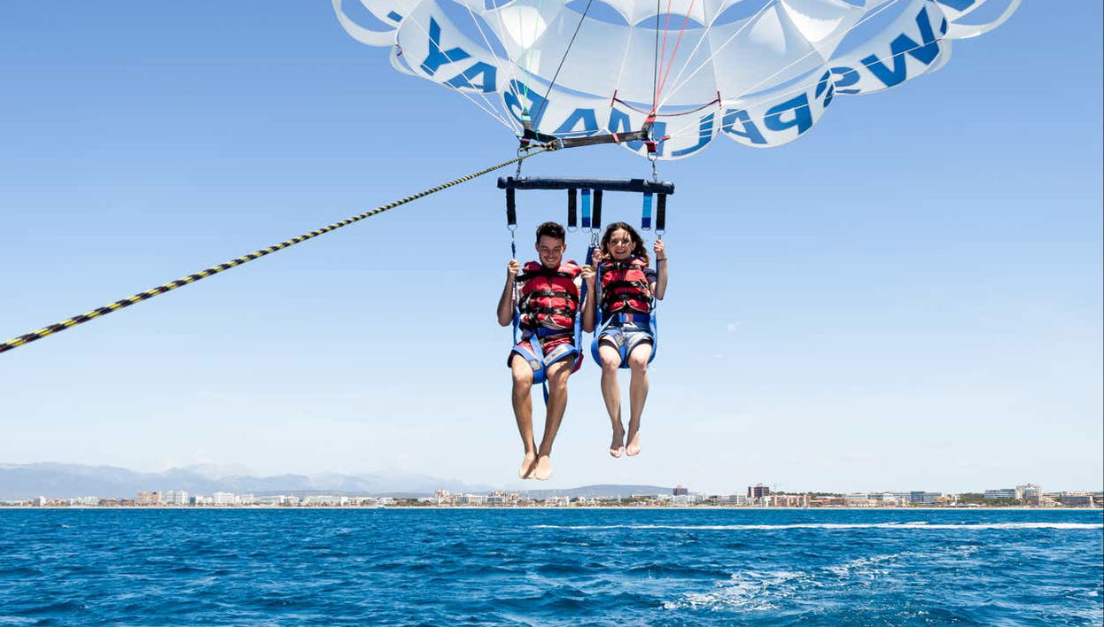 Parasailing in S'Arenal - Foto 1