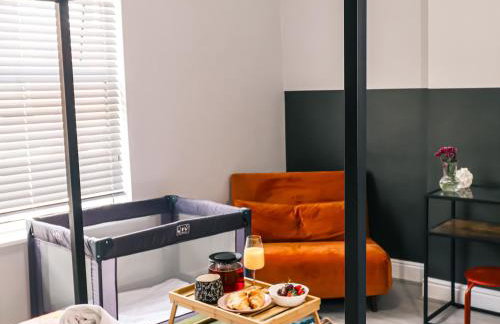 Spacious Stylish Home with FREE Parking 10 Mins to Manchester Centre & AO Arena Ideal for Groups & Long Stays - Foto 27