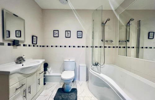 Lovely 3 Dbl Bed (sleeps upto 6) close to centre. - Foto 10