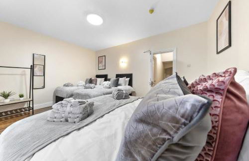 Lovely 4-BR Home In Leyton - Sleeps 14, Near Tube, Arcade, 100inchTV - Foto 39