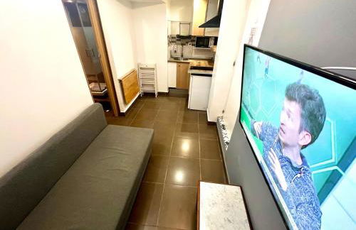 B3 planta baja al lado del metro - Foto 4