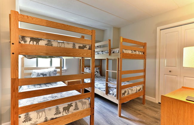 Mountain Green Resort By Killington VR - 3 Bedrooms - Photo 7