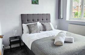 Cosy 2-bed apartment with free parking & ramp access - Foto 32