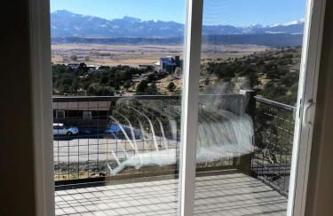 Barnwood Chateau with 2 Master Suites Hot Tub - Foto 34