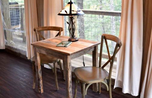 Secluded Tree Tent with Outdoor Soaking Tub & Pizza Oven Near Blue Ridge Waterfalls, Zirconia, North Carolina - Foto 9