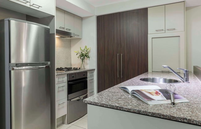 Oaks Brisbane Aurora Suites - Photo 7