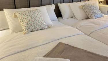 Beautiful Marbella Apartment - Photo 2