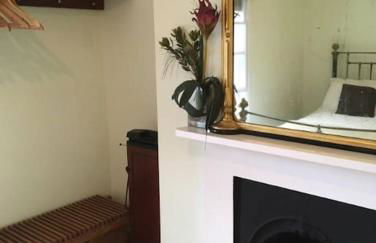 Windsor/Legoland/Ascot charming 3BR home in centre - Photo 4