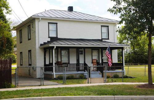 1939 Four Bed Rustic Escape by Casino - Foto 25