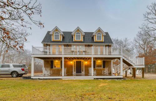 Easy Coast Access! Elevated Marthas Vineyard Stay - Foto 33