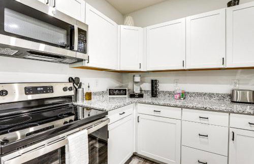 13 Mi to Beaches Pet-Friendly Condo in Palmetto! - Foto 38