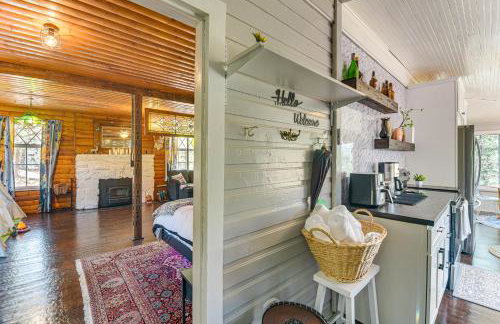 Pine Chateau Guest Cabin with Mtn Views and Sauna! - Photo 12