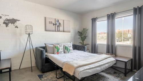 2BR 6 Min to UofA BBQ, Sunshine & Cozy Vibes! - Foto 5