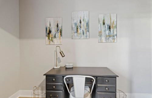 Workfriendly home with priv yard, near downtown - Foto 13