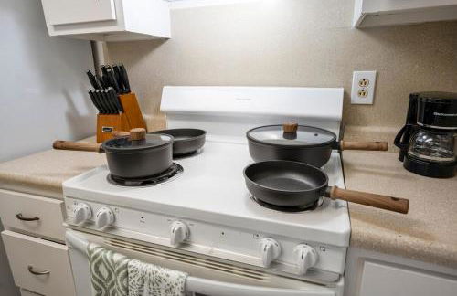 Towne Plaza Apartments #295 in the Galleria Area - Foto 17