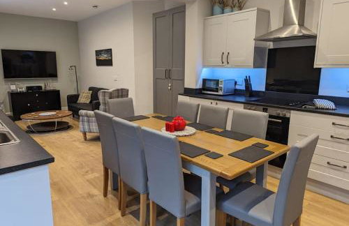 Pencartref Apartment - 4 Bedrooms, 3 Bathrooms, Sleeps 7-8 - Foto 7