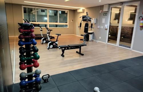 Apto 2 quartos com ar, piscina e varanda I 6 min praia Aruana - Foto 21