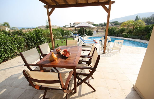 Three Bedroom Villa With Private Pool and Landscaped Garden - Foto 14