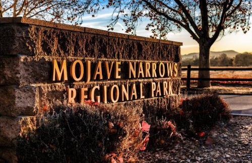 California 3-Bedroom Desert Escape With Garden - Foto 78