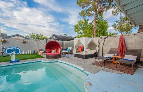 Family Fun 4-bedroom house House with Free Heated Pool & Hot Tub & Game Room & Mini Golf in Chandler - Foto 58