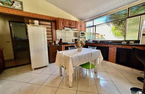 Casa ampla com 02 suítes e 01 quarto próx das Cataratas e Aeroporto - Foto 3