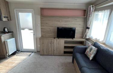 CaravanSleeps4-Beachfront-Garden-Patio - Foto 8