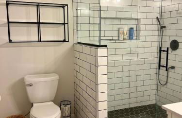 NC Mountain Fall Hiking Biking Waterfall Retreat Minutes to Brevard & Hendersonville - Foto 18